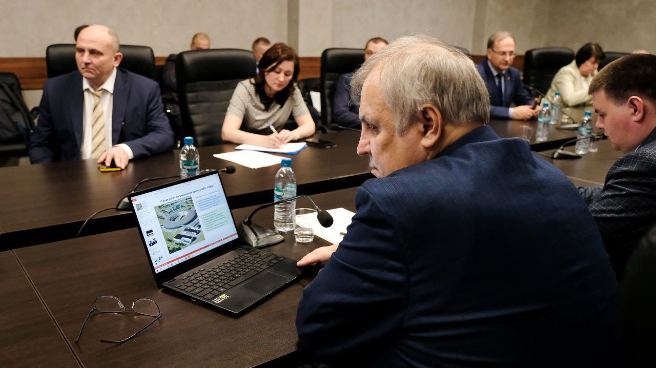 фотография: пресс-служба СФУ / Евгений  Пузин, пресс-служба ФИЦ «Красноярский научный центр СО РАН» / Анастасия Тамаровская}